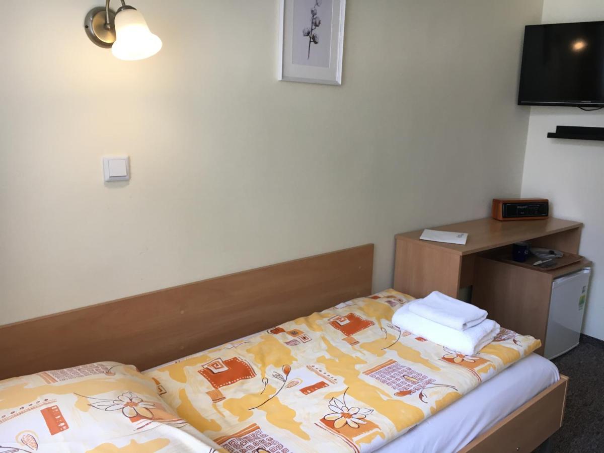 Piast Hotele Studenckie Cracovia Exterior foto