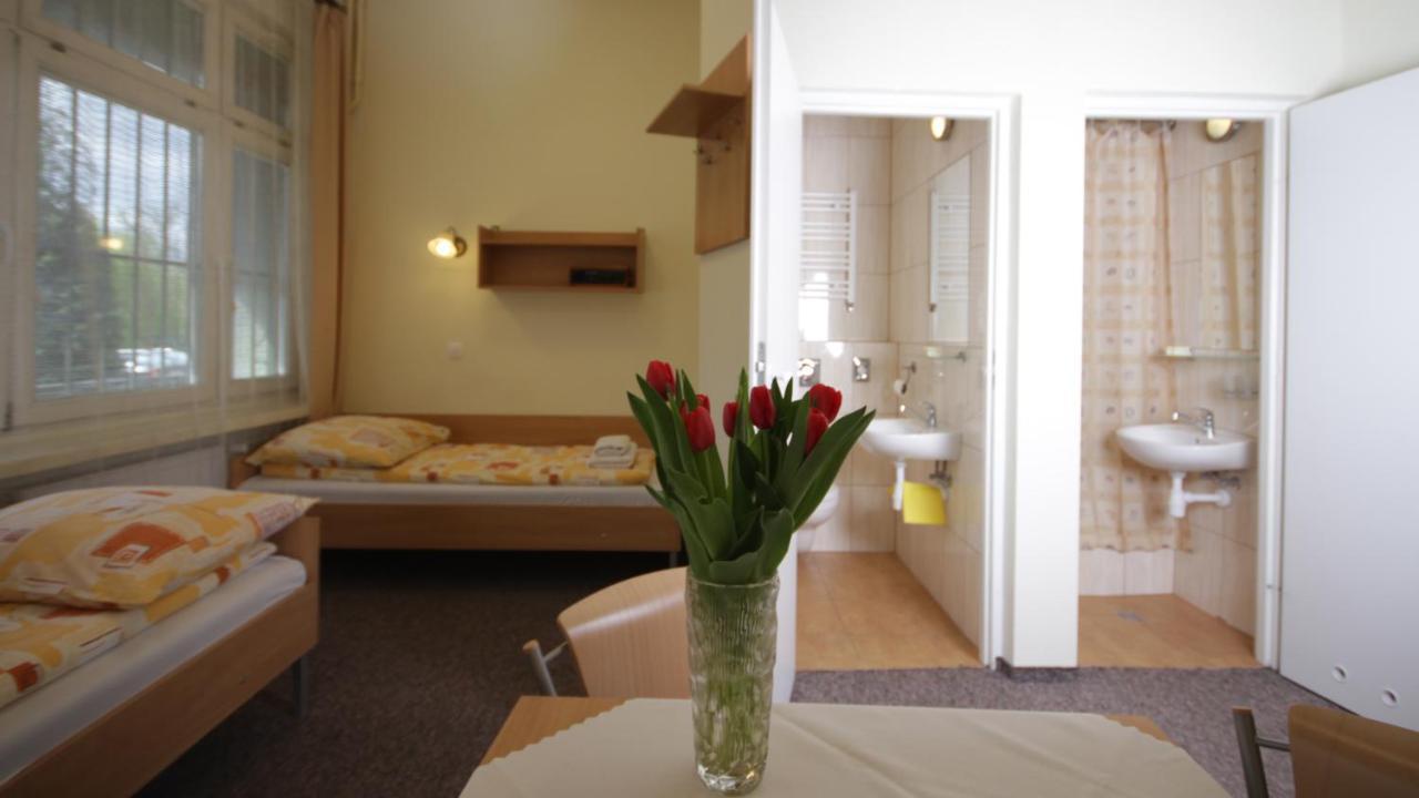 Piast Hotele Studenckie Cracovia Exterior foto